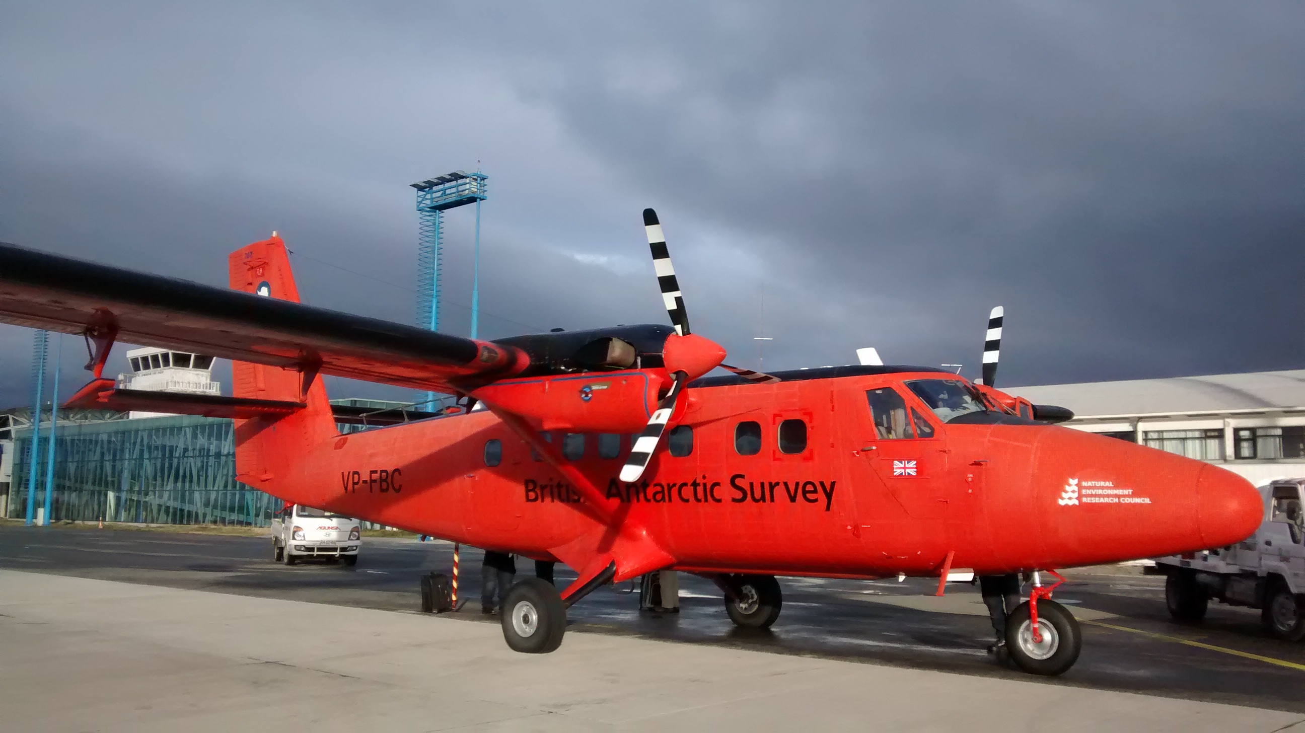 AGUNSA atiende aviones British Antarctic Survey