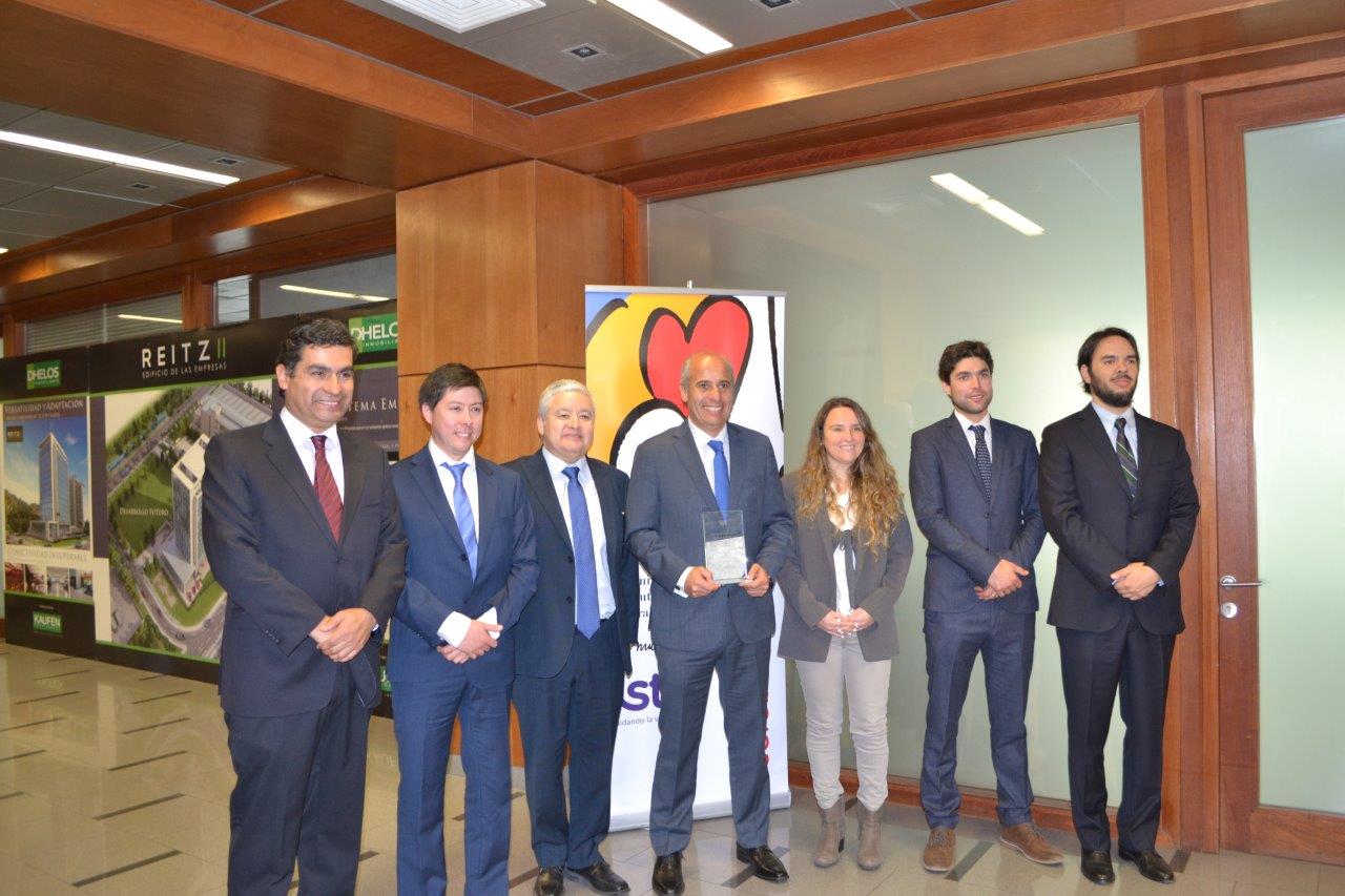 Gerente  de AGUNSA y REPORT recibe premio por la Trayectoria Ejecutiva en el cuidado de la vida.